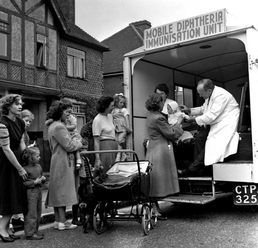 immunisation van portsmouth.JPG