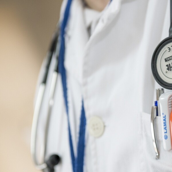 doctor-563428_1280.jpg